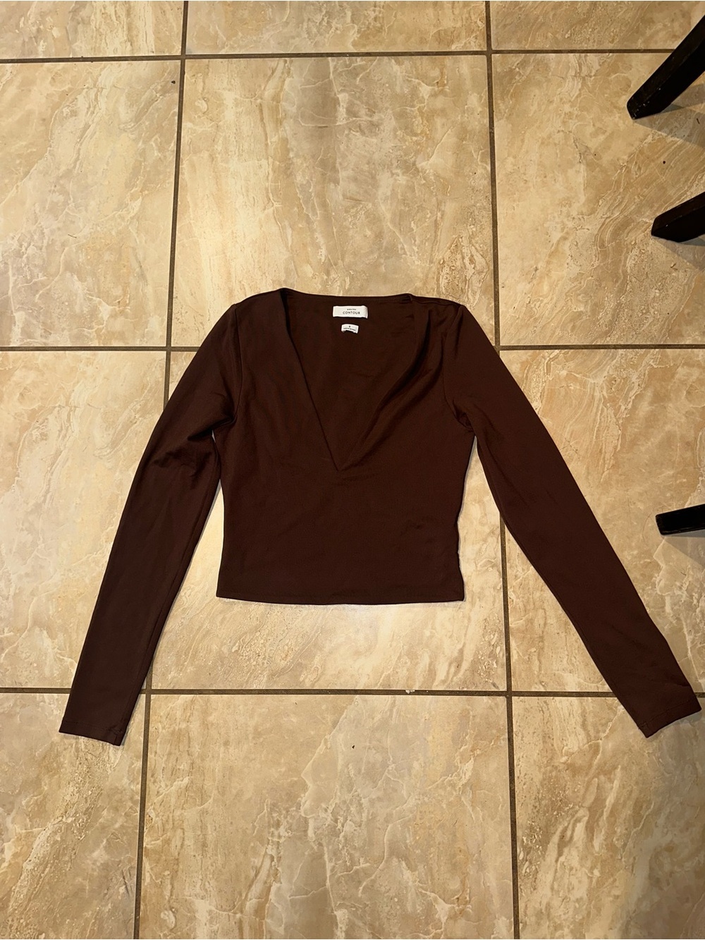 Brown Aritzia Contour V-neck long-sleeve top Size S